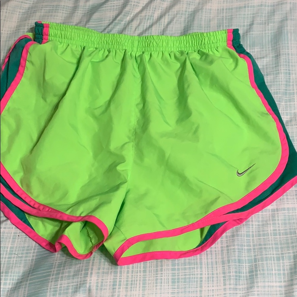 Size m Nike shorts